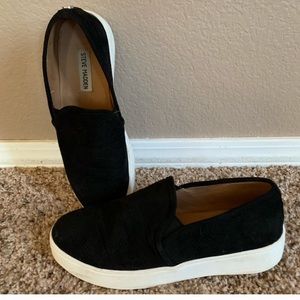 Steve Madden slip ons